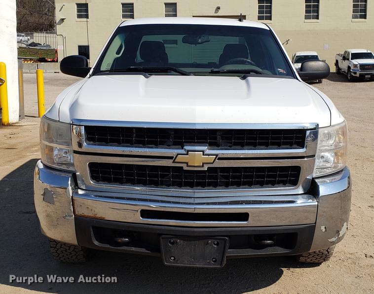 image for item DD4035 2009 Chevrolet Silverado 2500HD Ext. Cab pickup truck
