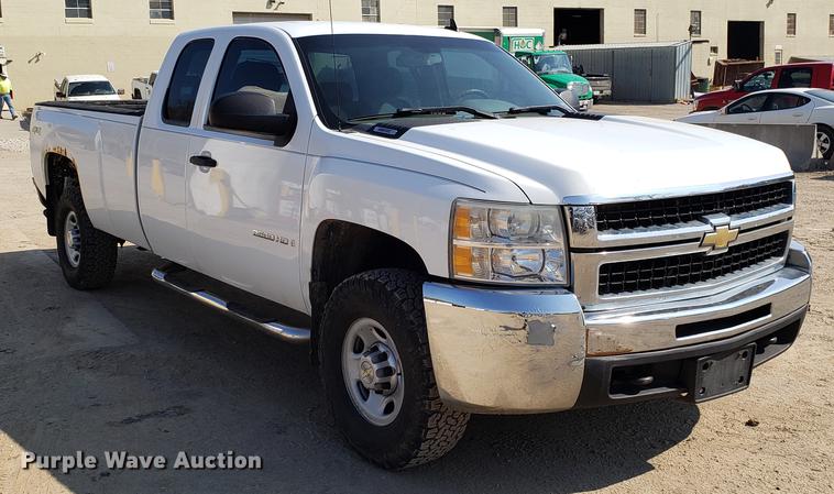 image for item DD4035 2009 Chevrolet Silverado 2500HD Ext. Cab pickup truck