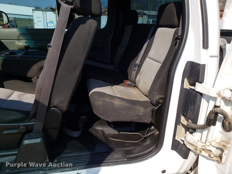 image for item DD4035 2009 Chevrolet Silverado 2500HD Ext. Cab pickup truck