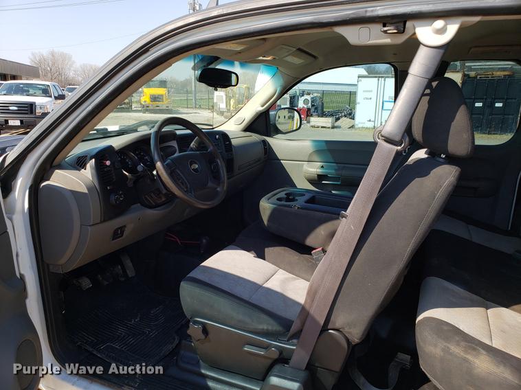 image for item DD4035 2009 Chevrolet Silverado 2500HD Ext. Cab pickup truck