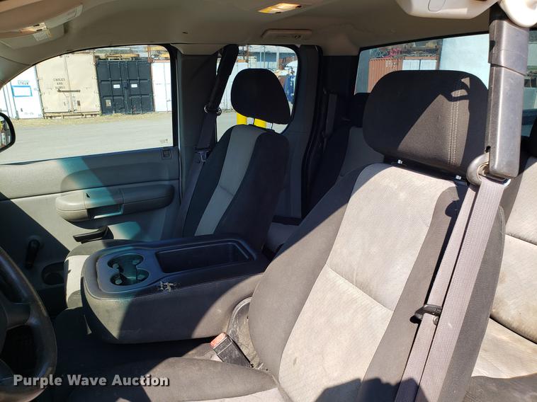 image for item DD4035 2009 Chevrolet Silverado 2500HD Ext. Cab pickup truck