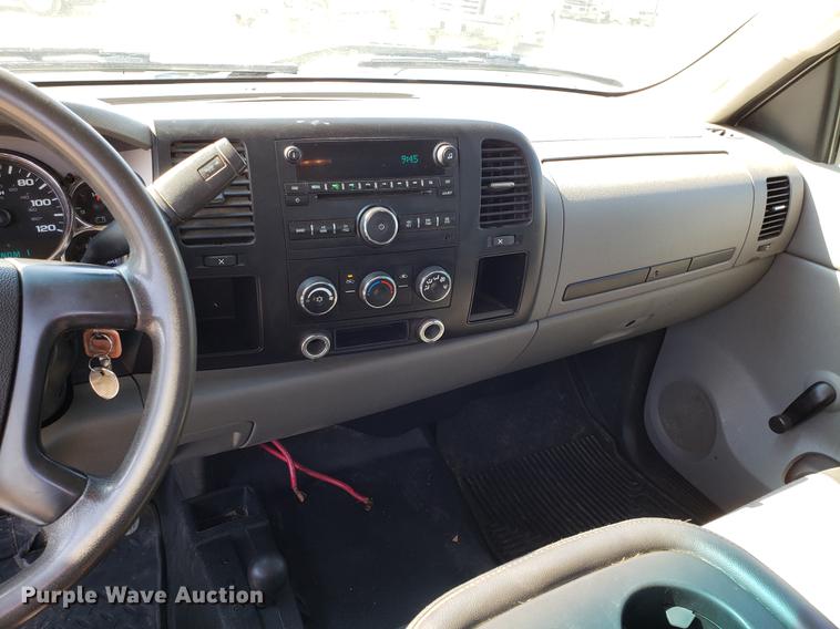 image for item DD4035 2009 Chevrolet Silverado 2500HD Ext. Cab pickup truck