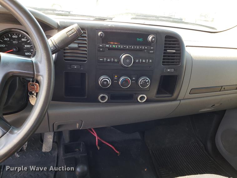 image for item DD4035 2009 Chevrolet Silverado 2500HD Ext. Cab pickup truck