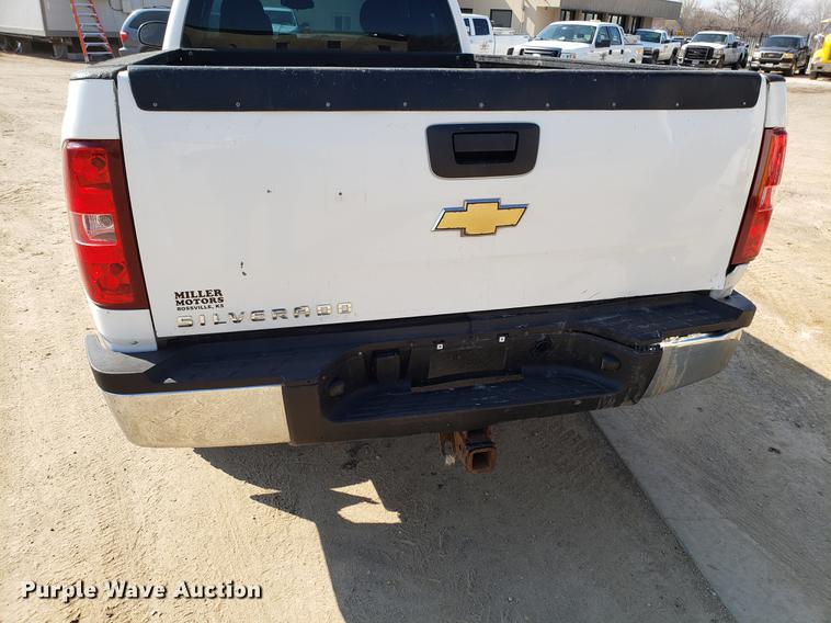 image for item DD4035 2009 Chevrolet Silverado 2500HD Ext. Cab pickup truck