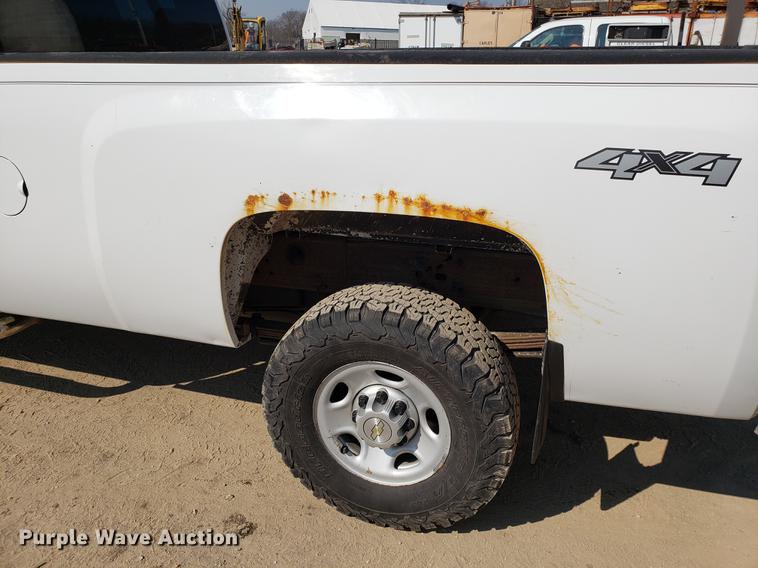 image for item DD4035 2009 Chevrolet Silverado 2500HD Ext. Cab pickup truck