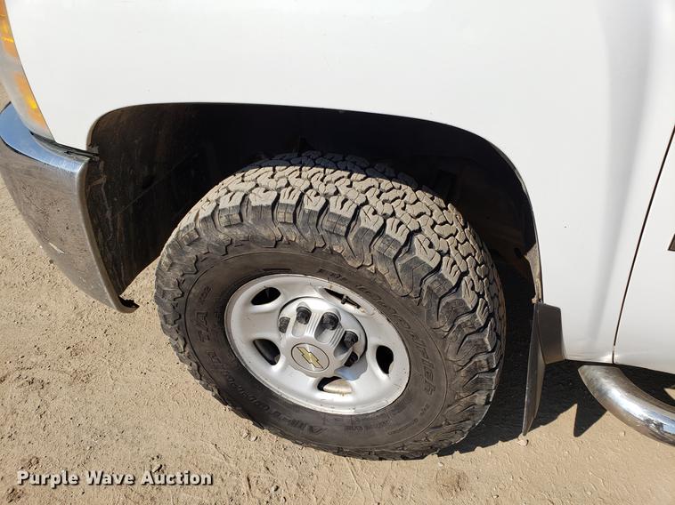 image for item DD4035 2009 Chevrolet Silverado 2500HD Ext. Cab pickup truck