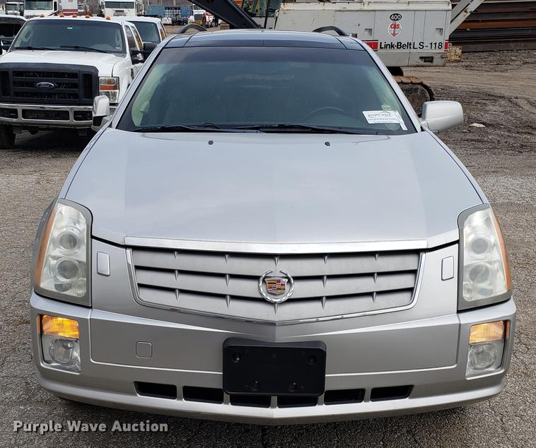 image for item DD4067 2008 Cadillac SRX4 SUV