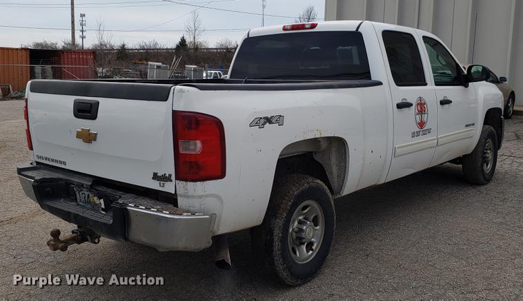 image for item DD4068 2010 Chevrolet Silverado 2500HD Crew Cab pickup truck