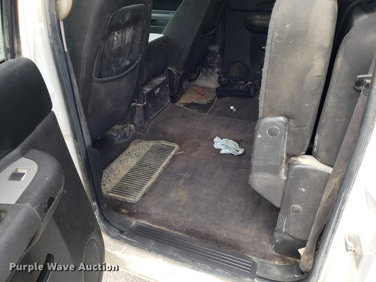 image for item DD4068 2010 Chevrolet Silverado 2500HD Crew Cab pickup truck