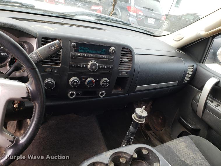 image for item DD4068 2010 Chevrolet Silverado 2500HD Crew Cab pickup truck