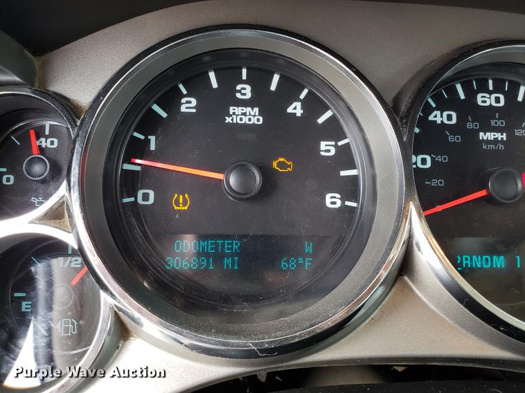 image for item DD4068 2010 Chevrolet Silverado 2500HD Crew Cab pickup truck