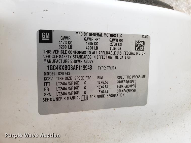 image for item DD4068 2010 Chevrolet Silverado 2500HD Crew Cab pickup truck