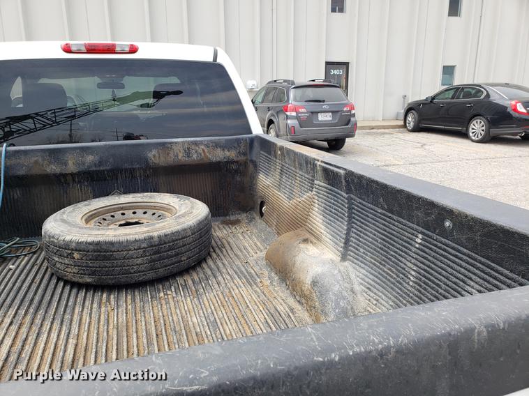 image for item DD4068 2010 Chevrolet Silverado 2500HD Crew Cab pickup truck