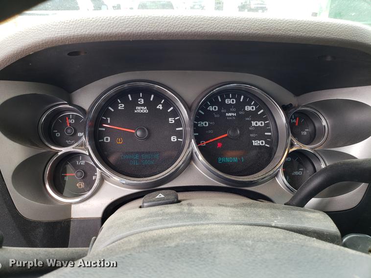 image for item DD4069 2008 Chevrolet Silverado 2500HD Ext. Cab flatbed pickup truck