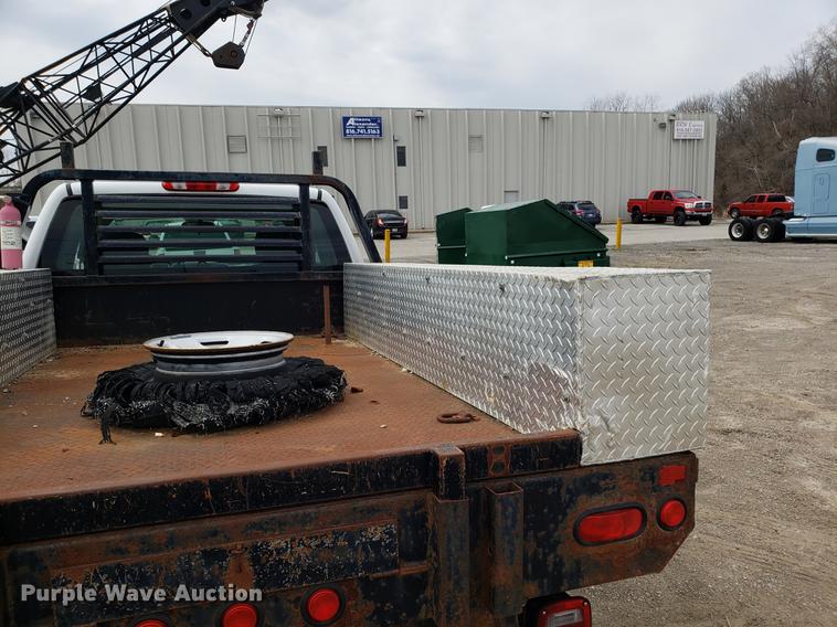 image for item DD4069 2008 Chevrolet Silverado 2500HD Ext. Cab flatbed pickup truck