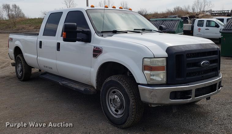 image for item DD4070 2010 Ford F250 Super Duty Crew Cab pickup truck