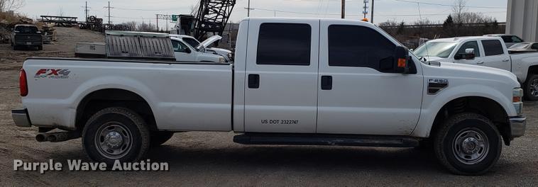 image for item DD4070 2010 Ford F250 Super Duty Crew Cab pickup truck