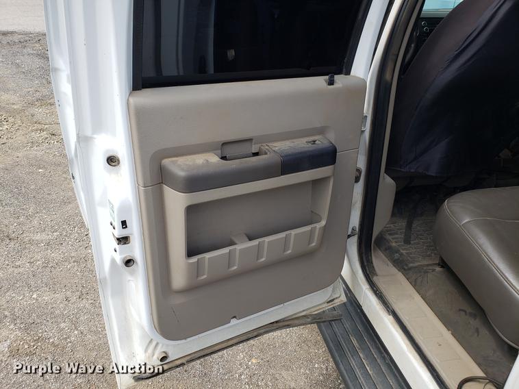 image for item DD4070 2010 Ford F250 Super Duty Crew Cab pickup truck