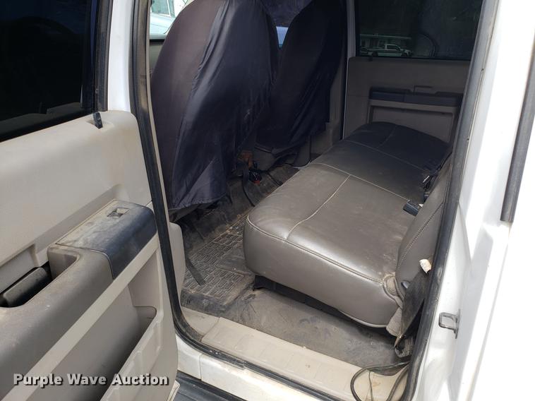image for item DD4070 2010 Ford F250 Super Duty Crew Cab pickup truck