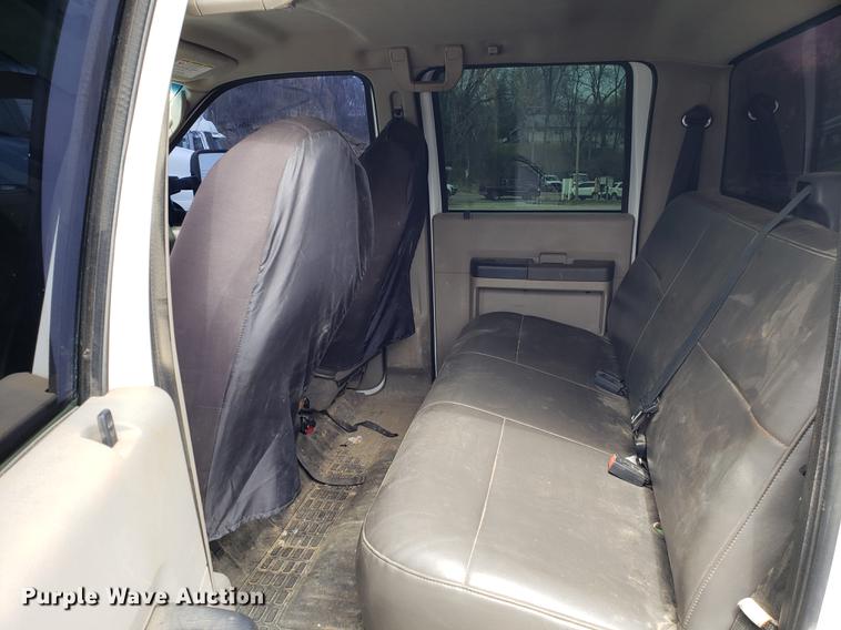 image for item DD4070 2010 Ford F250 Super Duty Crew Cab pickup truck