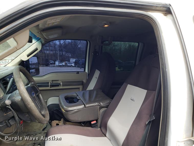 image for item DD4070 2010 Ford F250 Super Duty Crew Cab pickup truck