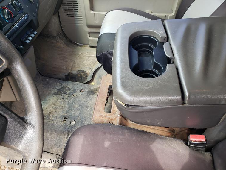 image for item DD4070 2010 Ford F250 Super Duty Crew Cab pickup truck