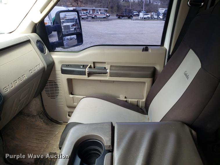 image for item DD4070 2010 Ford F250 Super Duty Crew Cab pickup truck