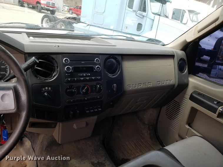 image for item DD4070 2010 Ford F250 Super Duty Crew Cab pickup truck