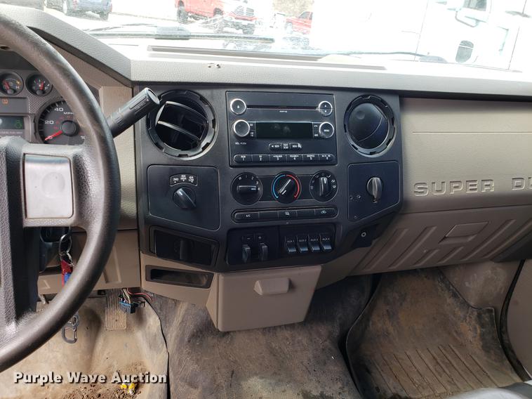 image for item DD4070 2010 Ford F250 Super Duty Crew Cab pickup truck