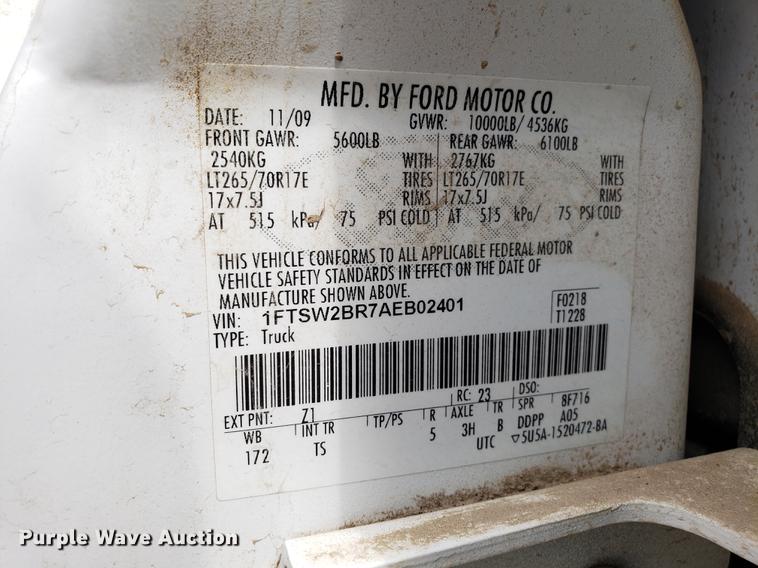 image for item DD4070 2010 Ford F250 Super Duty Crew Cab pickup truck