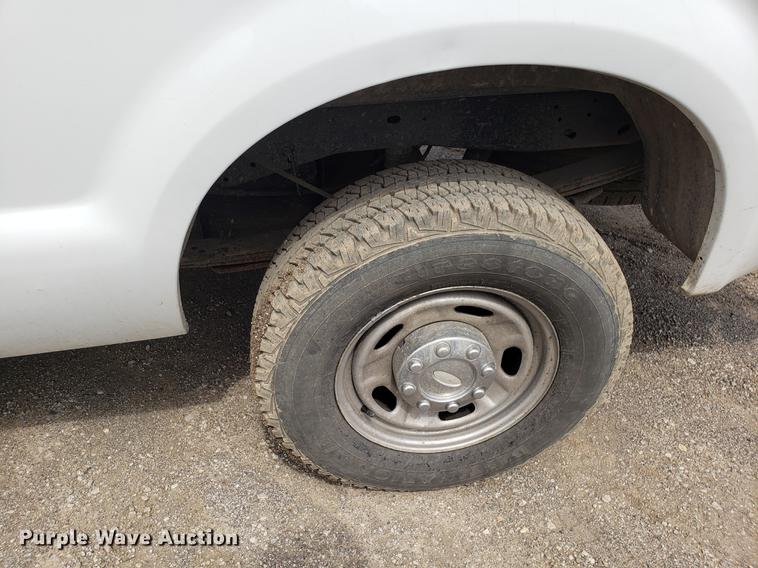 image for item DD4070 2010 Ford F250 Super Duty Crew Cab pickup truck