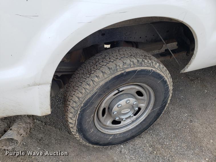 image for item DD4070 2010 Ford F250 Super Duty Crew Cab pickup truck