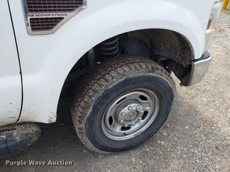 image for item DD4070 2010 Ford F250 Super Duty Crew Cab pickup truck