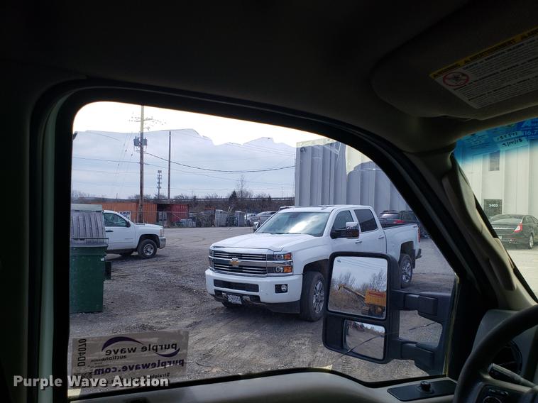 image for item DD4070 2010 Ford F250 Super Duty Crew Cab pickup truck