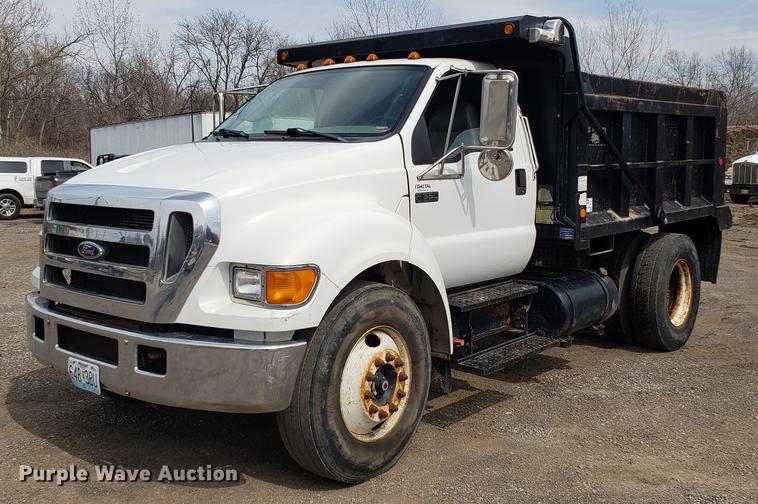 image for item DD4079 2006 Ford F650 Super Duty dump truck