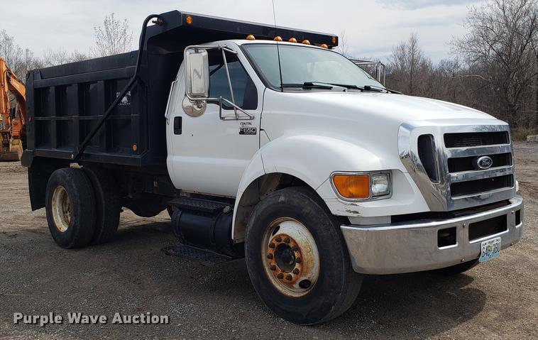 image for item DD4079 2006 Ford F650 Super Duty dump truck