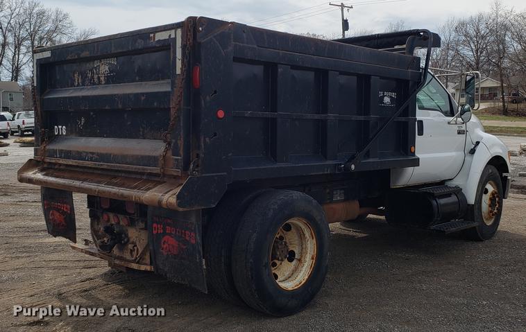 image for item DD4079 2006 Ford F650 Super Duty dump truck
