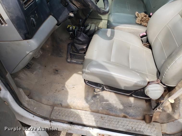 image for item DD4079 2006 Ford F650 Super Duty dump truck