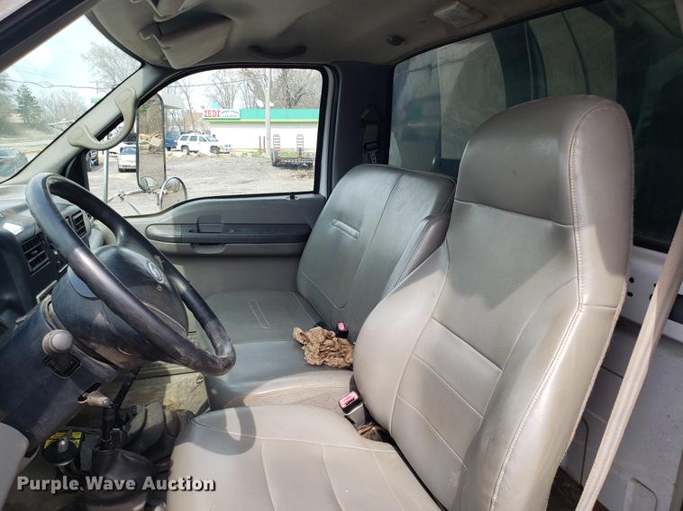 image for item DD4079 2006 Ford F650 Super Duty dump truck