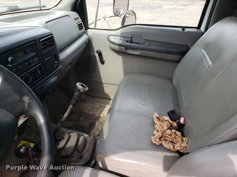 image for item DD4079 2006 Ford F650 Super Duty dump truck