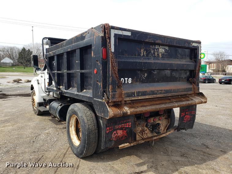 image for item DD4079 2006 Ford F650 Super Duty dump truck