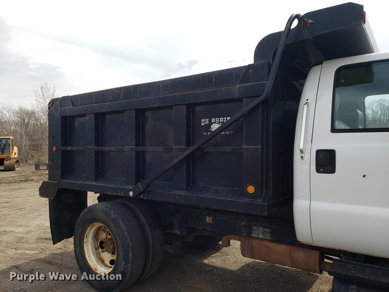 image for item DD4079 2006 Ford F650 Super Duty dump truck