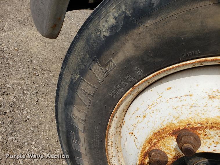 image for item DD4079 2006 Ford F650 Super Duty dump truck