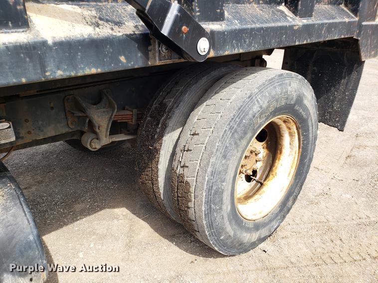 image for item DD4079 2006 Ford F650 Super Duty dump truck