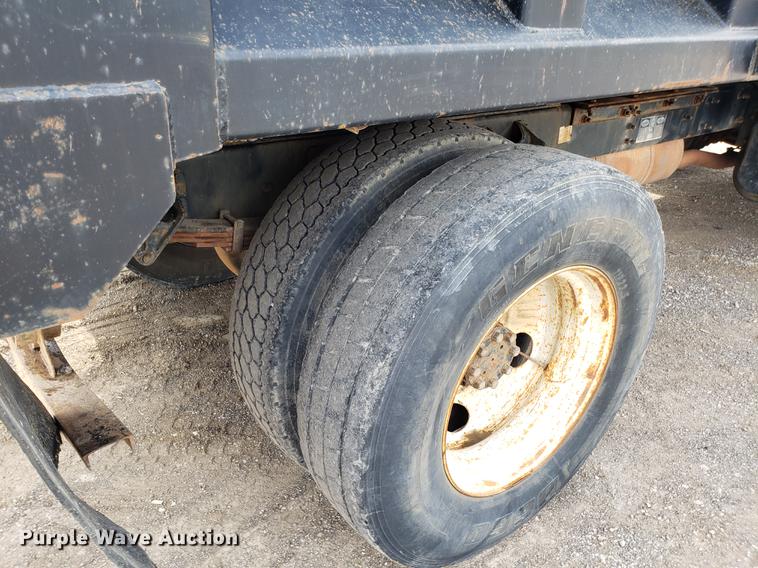 image for item DD4079 2006 Ford F650 Super Duty dump truck