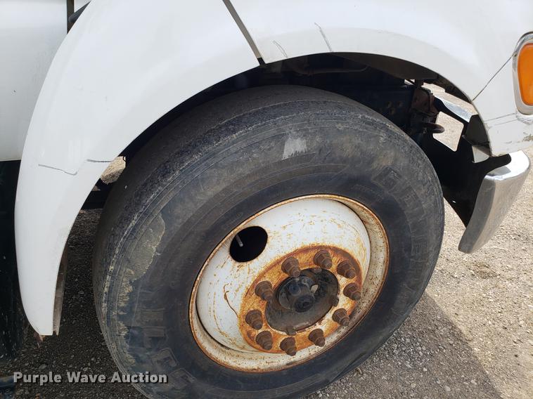 image for item DD4079 2006 Ford F650 Super Duty dump truck