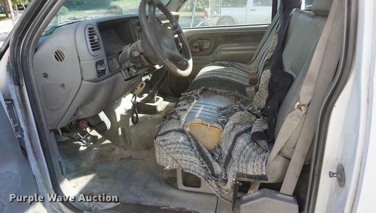 image for item DD6650 1997 Chevrolet 3500HD flatbed pickup truck