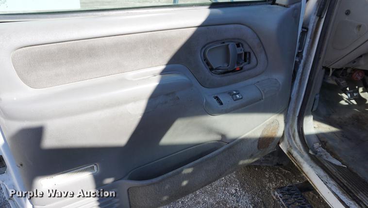 image for item DD6650 1997 Chevrolet 3500HD flatbed pickup truck