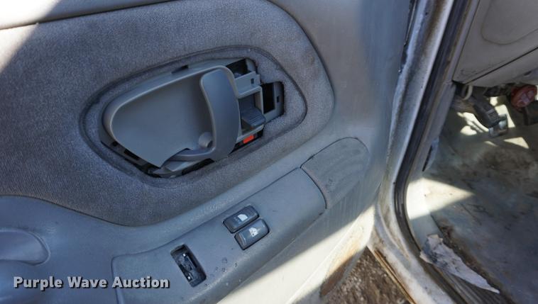 image for item DD6650 1997 Chevrolet 3500HD flatbed pickup truck