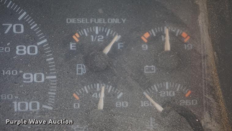 image for item DD6650 1997 Chevrolet 3500HD flatbed pickup truck